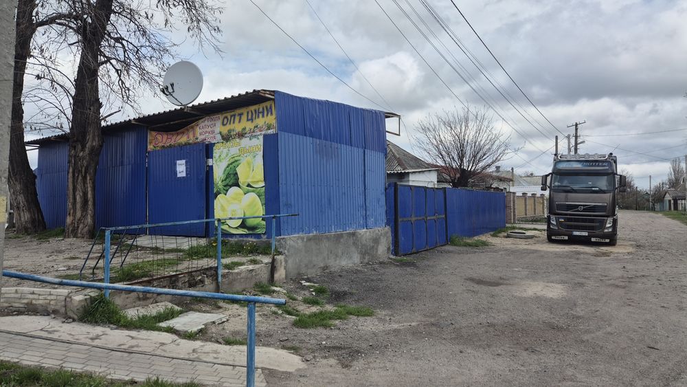 Продам пол дома с хорошим расположением