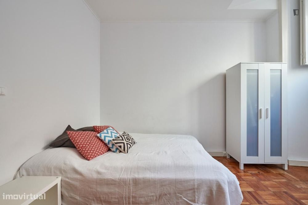 Quarto - localizado em Alameda Lisbon