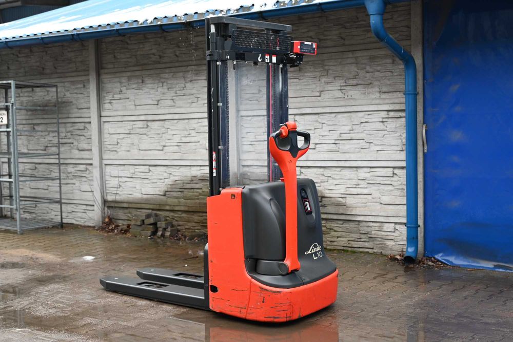 Paleciak elektryczny Linde L10 z Wagą RAVAS 1000kg Bat:22 rok FHP 454