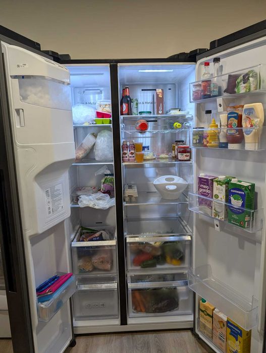 Frigorífico Americano SAMSUNG Family Hub Bespoke - Como Novo!