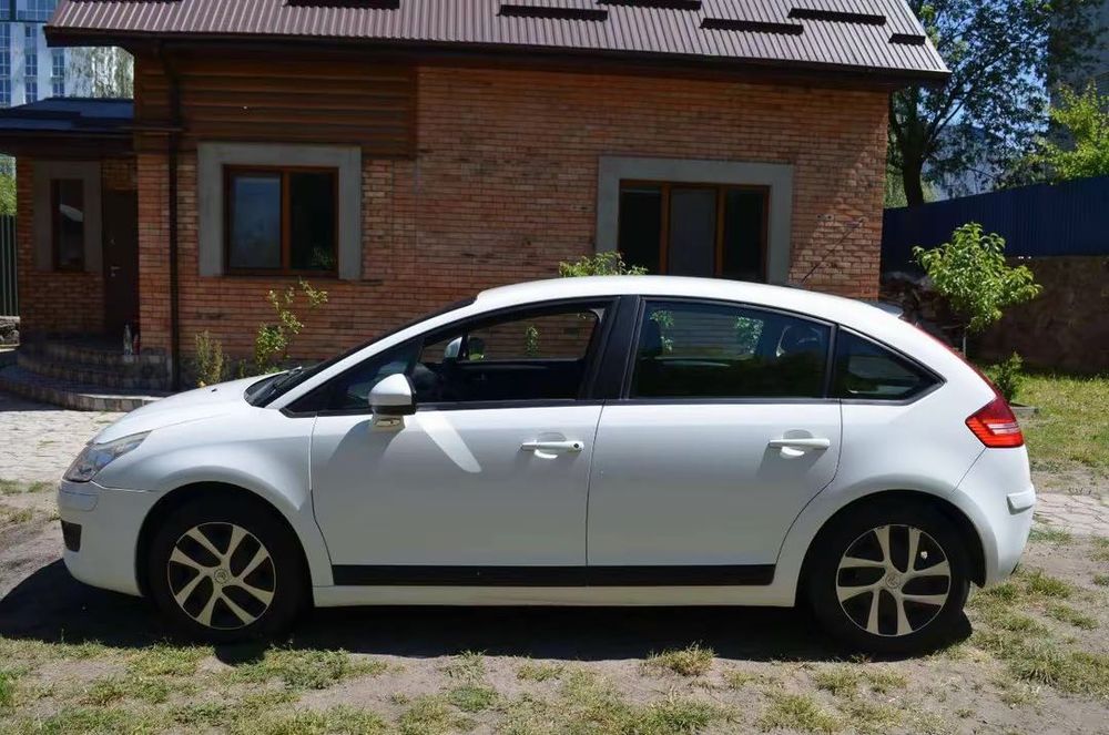 Продам машину Сітроен с4