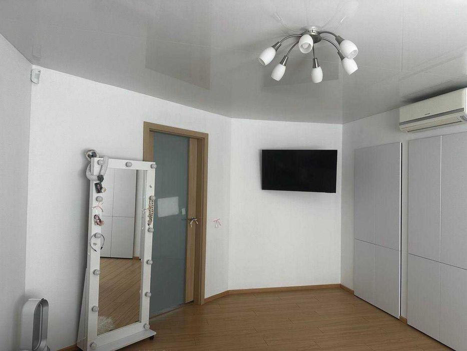 Продам 4х комнатную, 2х уровневую квартиру Аллы Горской Рабочая