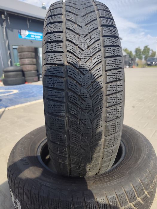 215/70r16 Goodyear ultra grup performance+ zima 2 szt nr Z 46