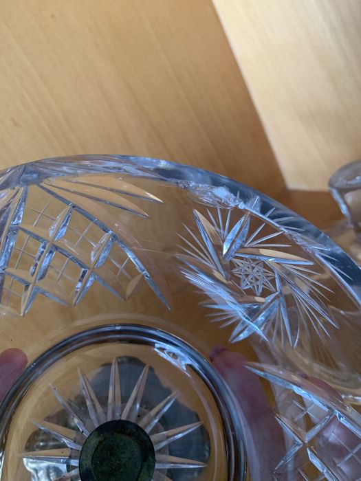 Bomboneira com pé em metal