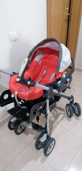 Carrinho de bebé trio Chicco