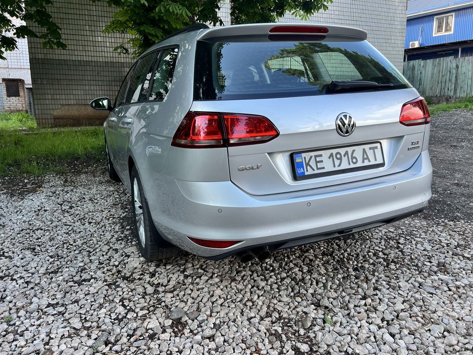 Продам Фольксваген гольф 7 1,4 tsi
