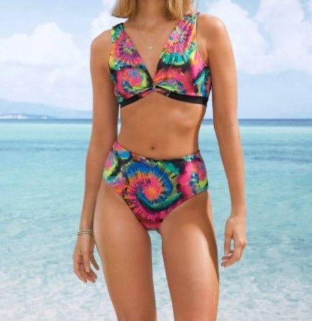 B.P.C dwustronny biustonosz bikini 40.