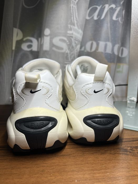 кросівки nike білі жіночі