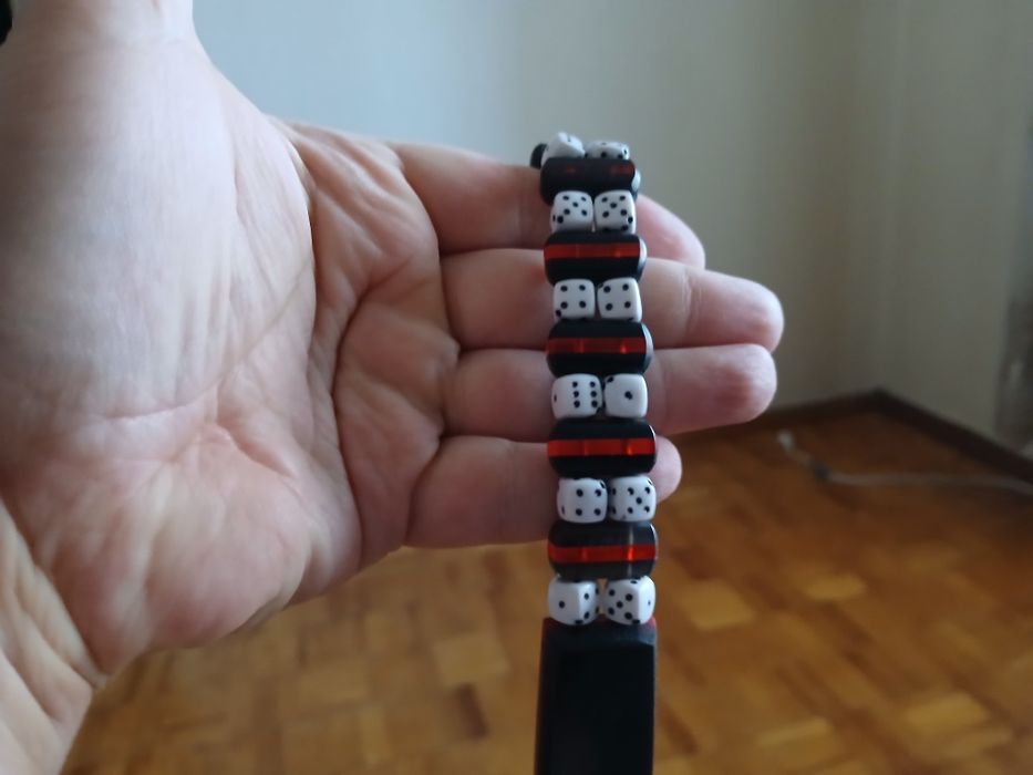 Чётки с разного материала.