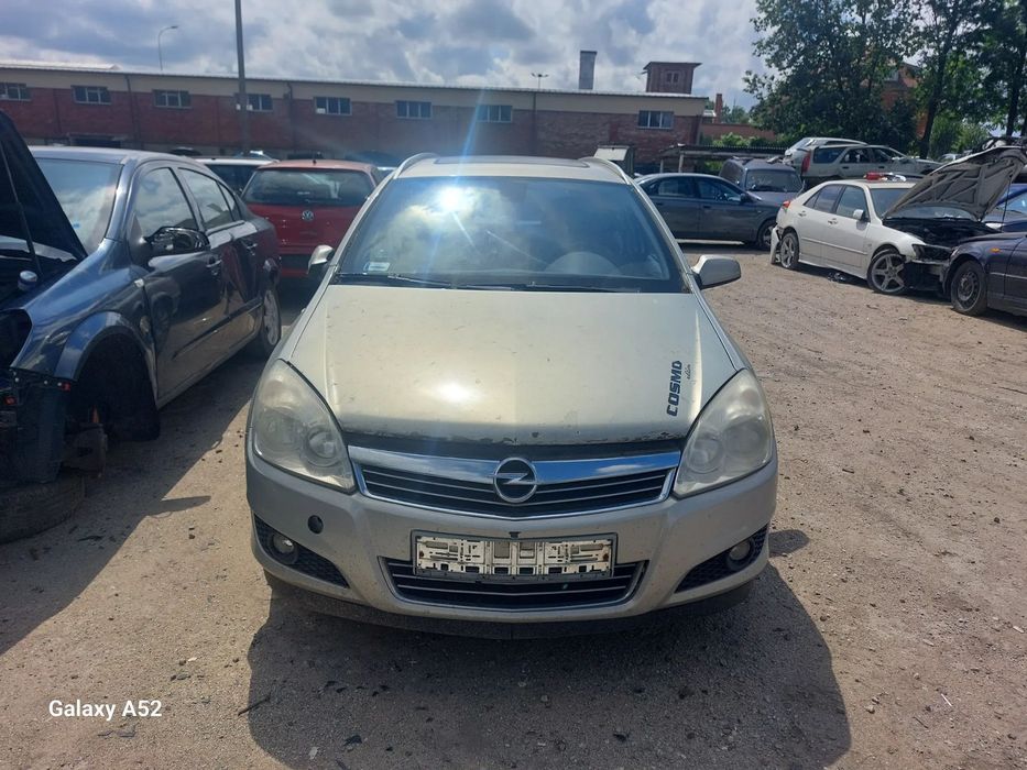Zderzak OPEL ASTRA H KOMBI 1,9D 07R. maska,drzwi,lampy,klapa....