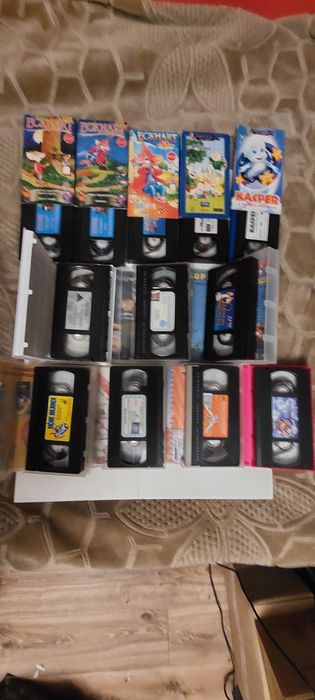 Bajki  kasety VHS ,zestaw 12 sztuk