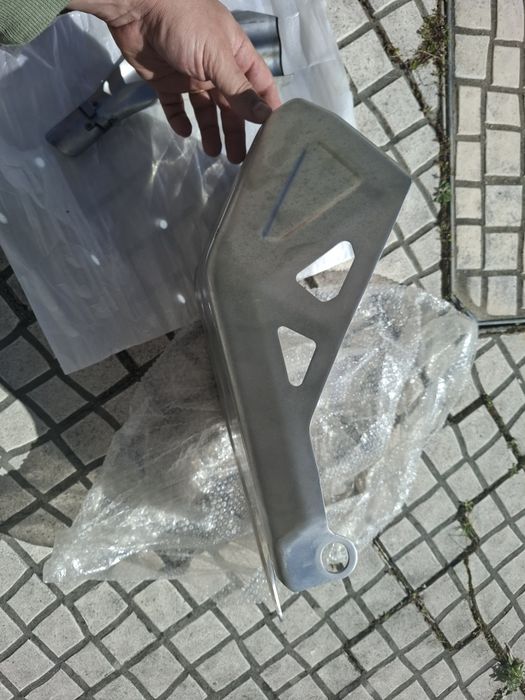 Protecção Carter e Escape Africa Twin 1000