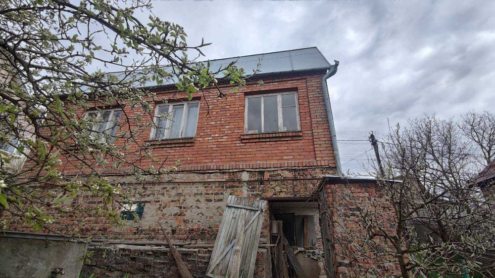 Продається цегляний будинок , р-н Ружична