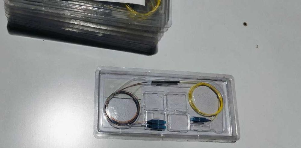 Оптичний дільник Coupler PLC-1x2-split-0-SC/UPC-0,9mm