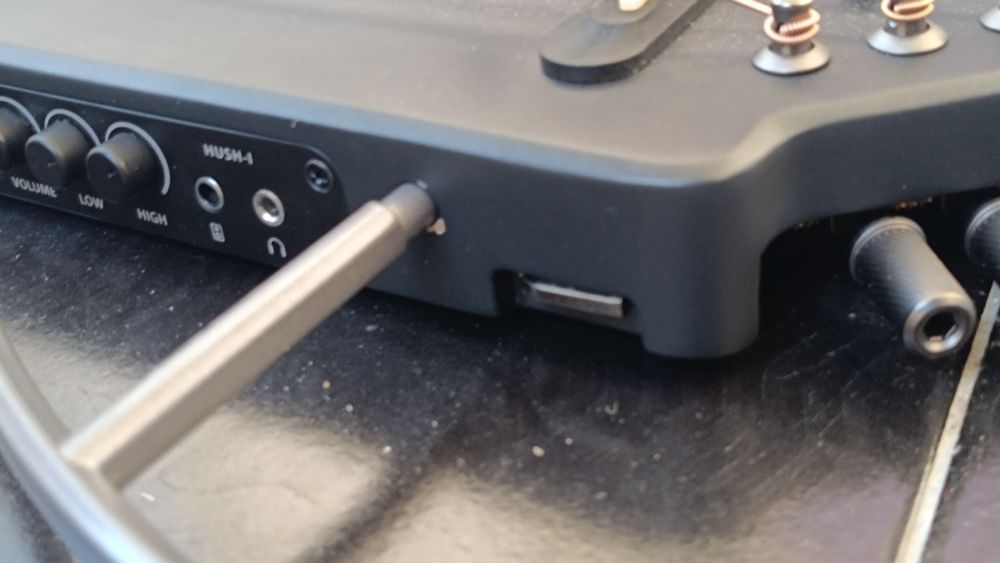 Donner HUSH-i (Travel guitar)