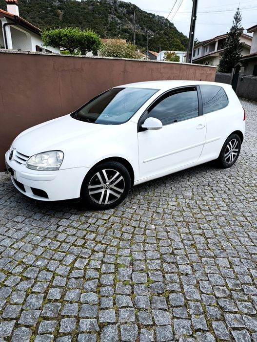 Volkswagen golf V