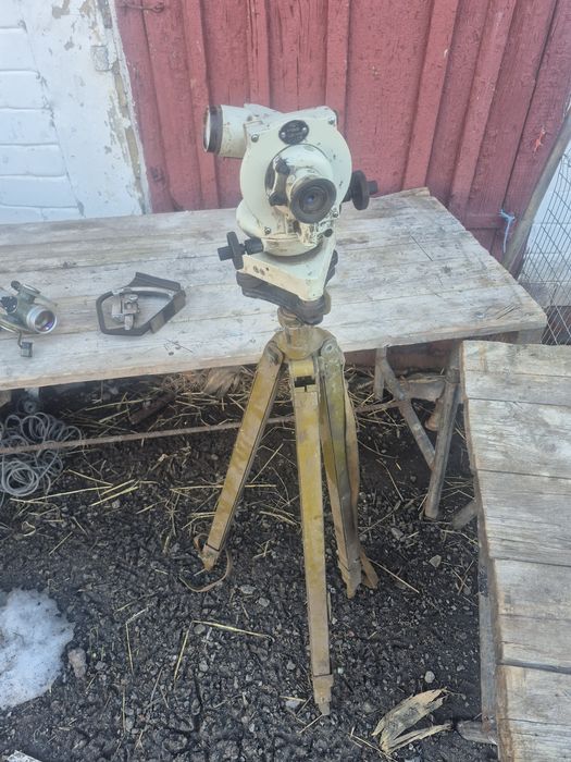 Теодоліт буссоль
