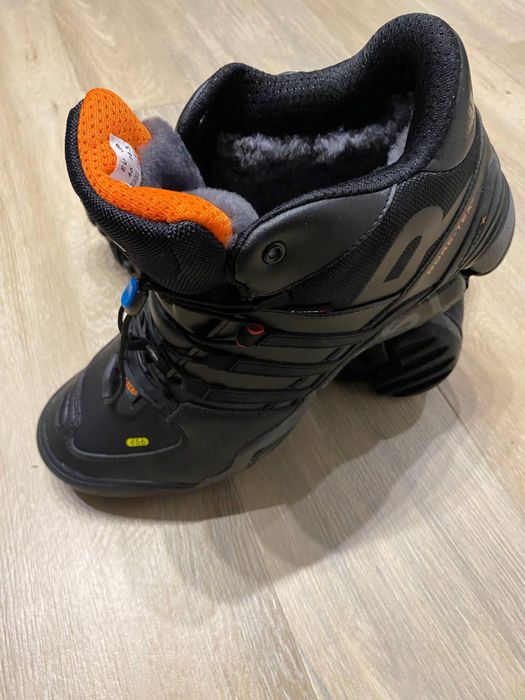 чорні чоловічі туристичні черевики Adidas Terrex Skychaser GORE-TEX