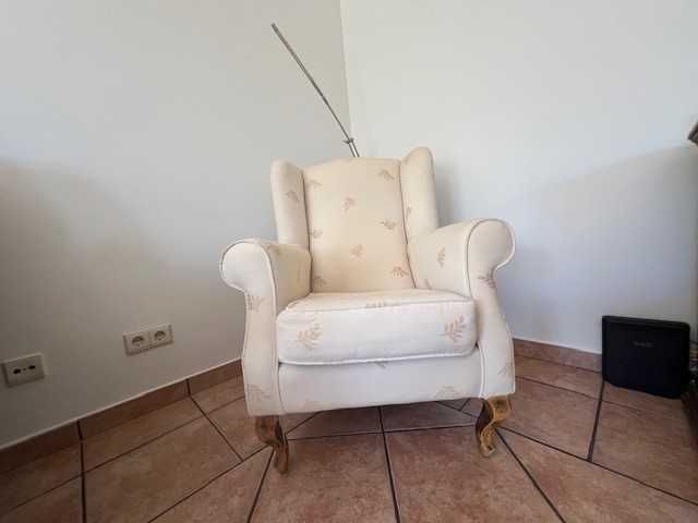 Sofá individual em bom estado