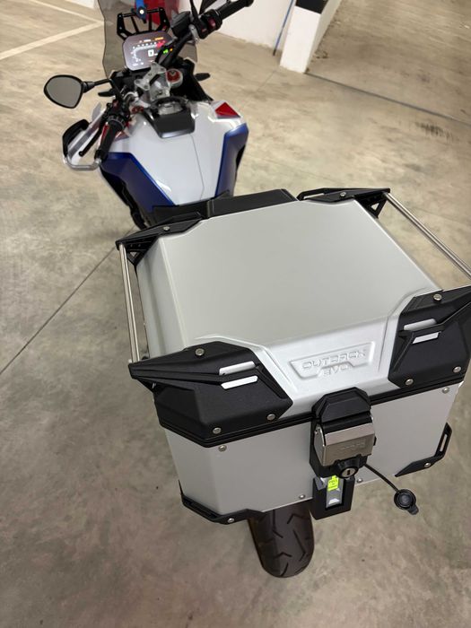 BMW F900GS Trophy, revisões e garantia incluida