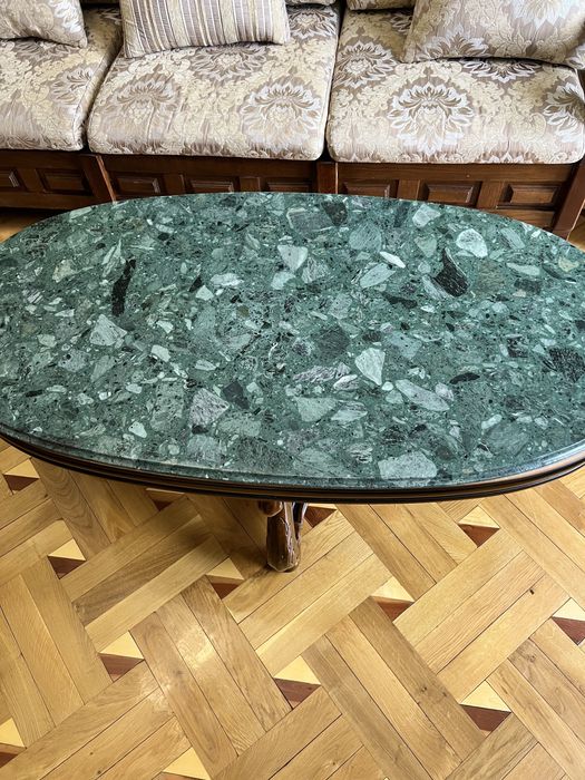 Журнальний столик з натурального дерева