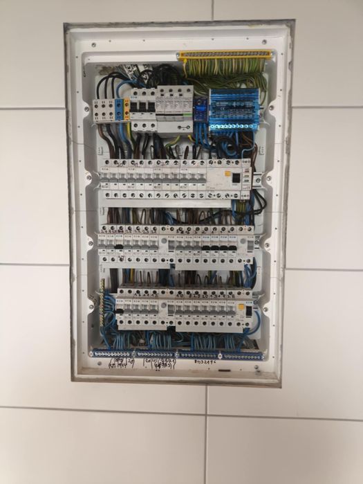 Hydraulik, Elektryk usługi instalacyjne