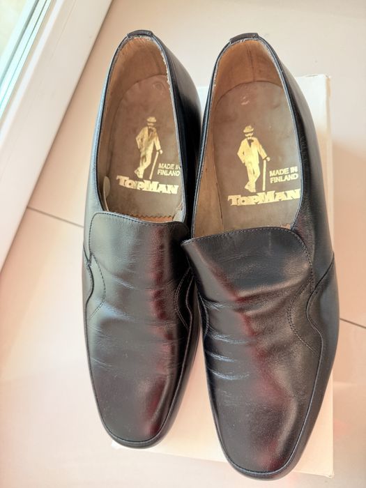 Продам абсолютно нові чоловічі шкіряні туфлі