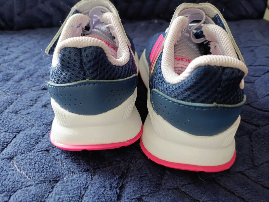 Pierwsze Buciki Adidas rozm 20, Nowe