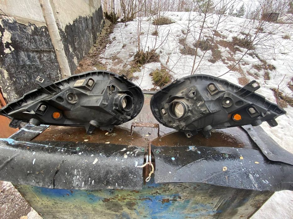 Фари на Renault Traffic оригінал