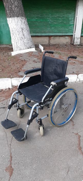 Продам інвалідний візок MEYRA