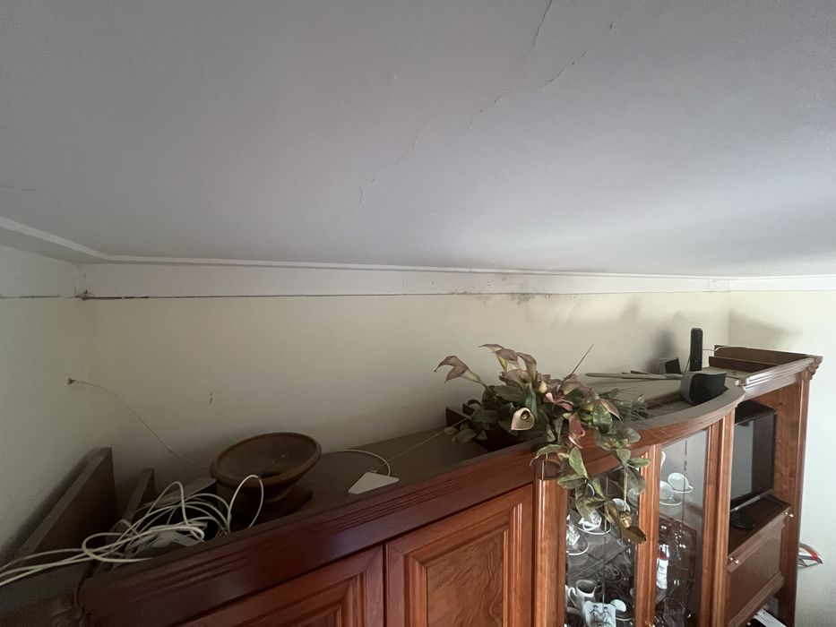 Móvel de sala em madeira maciça 3m + TV – grande e robusto