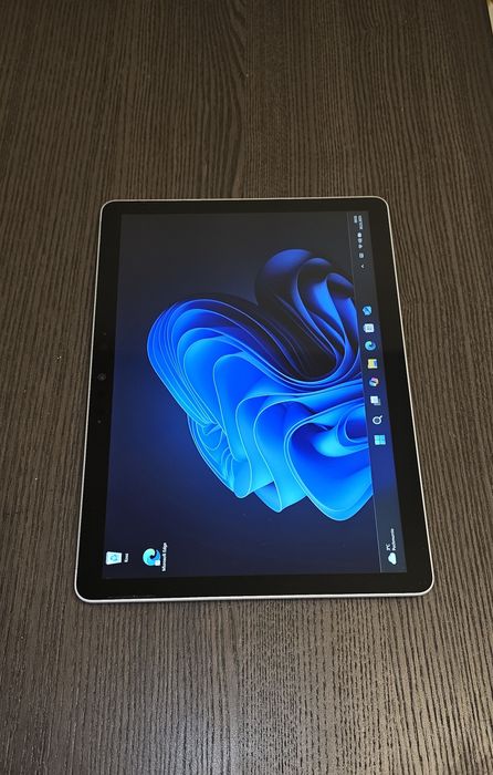 Windowsタブレット本体 Microsoft Surface Go 2 CUPCore m3-8100y Microsoft Surface Go 2 m3-8100Y / 8 GB / 128 SSD / 10,5'' FullHD