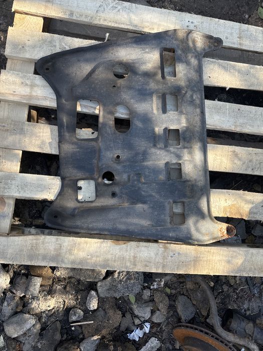 Защита двигателя dacia solenza