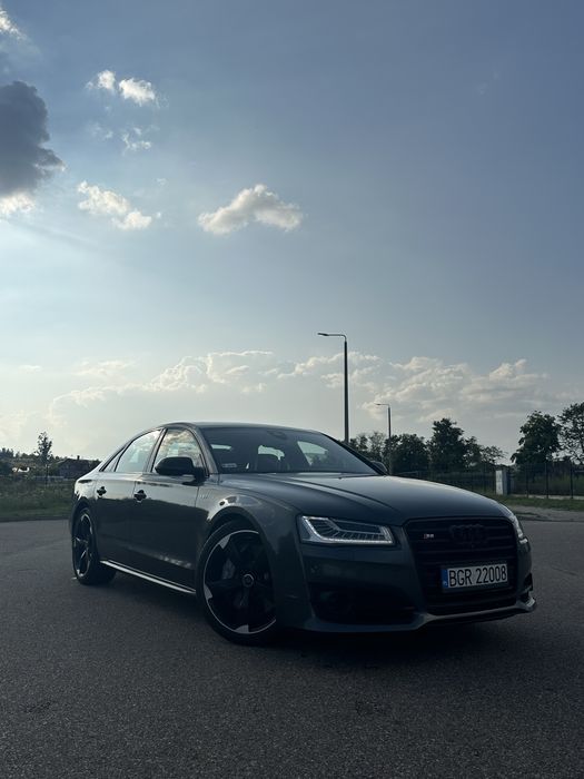 Audi S8