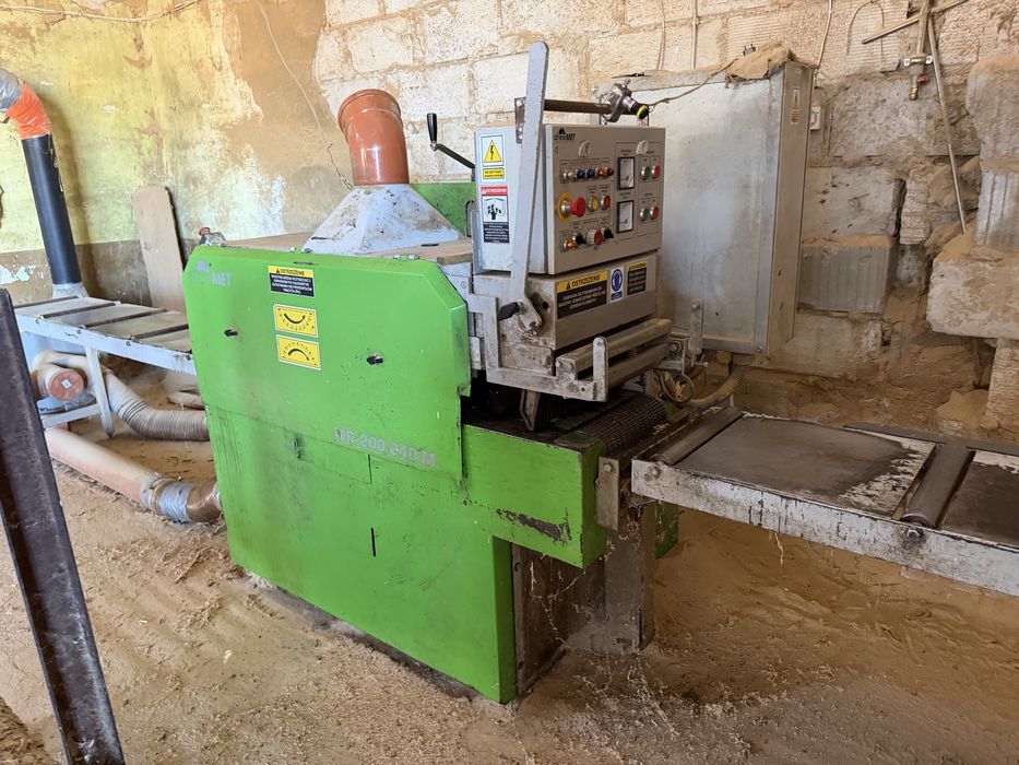 WIELOPIŁA Dwuwałowa  DrewMET  WD-200/240/M 2x22kW 2014r Rębak