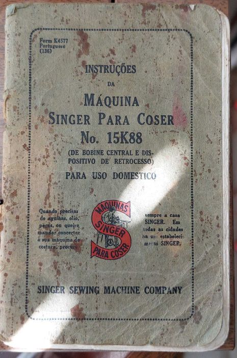 Maquina de Costura Vintage da Marca SINGER