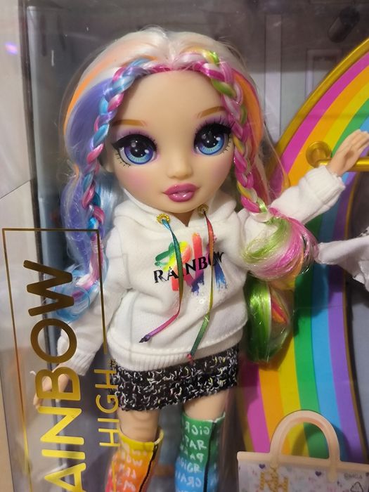 Rainbow High Amaya Closet Рейнбоу Хай Райдужна шафа Амая лялька
