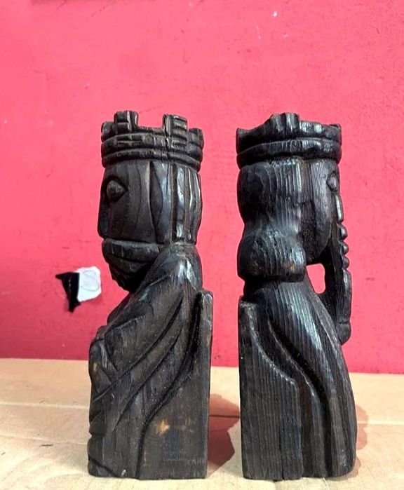 Conjunto Estatuetas Reis Madeira Xadrez Medieval 22 cm Ampara Livros