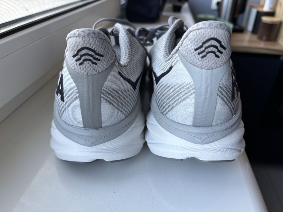 Кросівки  Hoka Clifton 9