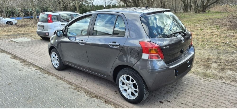 Toyota Yaris 2009r.