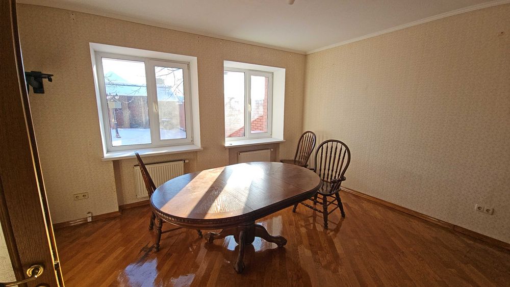 Будинок в затишному селі, є-Якість, є-хороші умови, є-всі комунікації