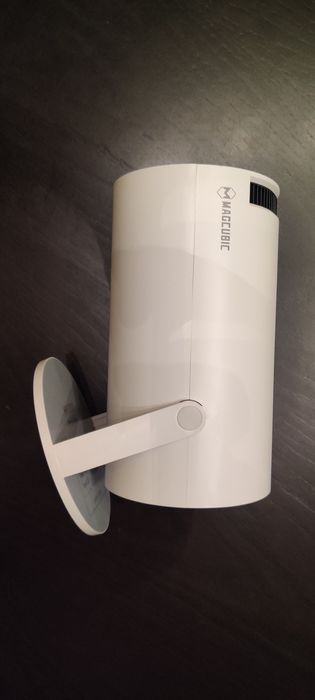 Projetor portátil Magcubic HY300 (novo)