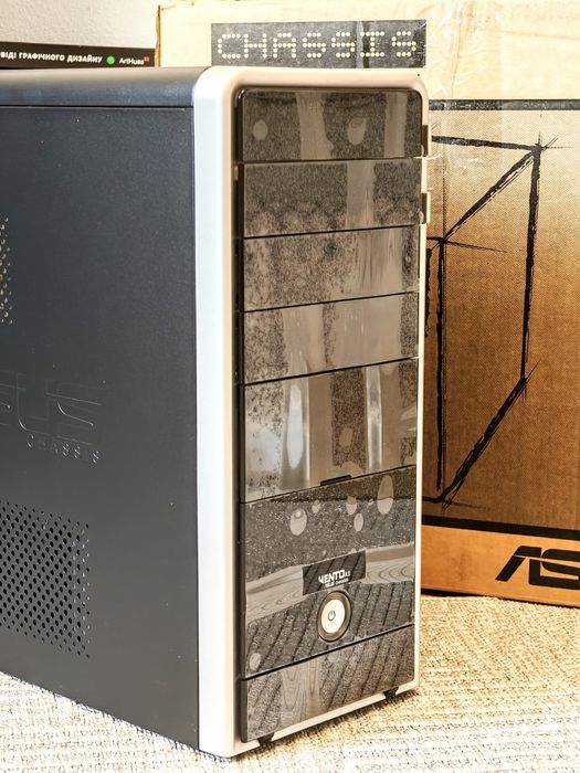 Раритет! Абсолютно новий корпус Asus із 2000-х