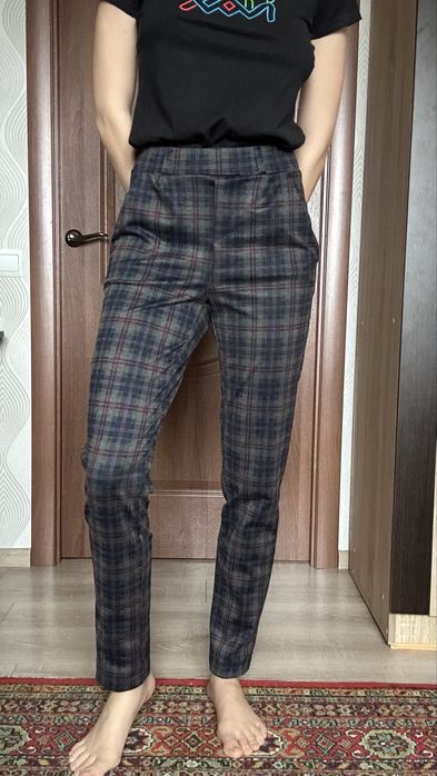 Брюки в клітинку