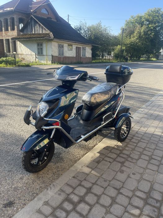 Електроскутер FORTE HAWK