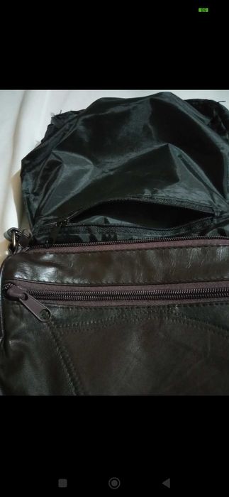 Mala à tiracolo ideal para passeios ao ar livre consultar a descrição.