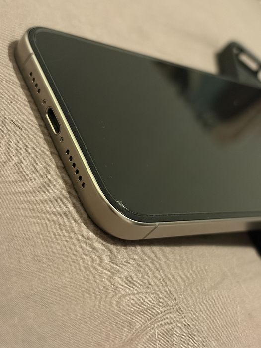 Iphone 15 pro max quad lock