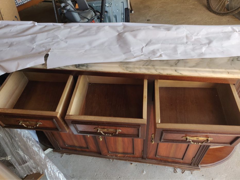 Sapateira com pedra marmore