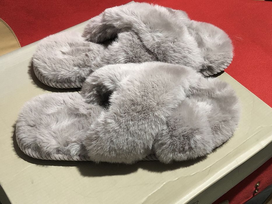 Пухнасті тапочки 38-39 нові