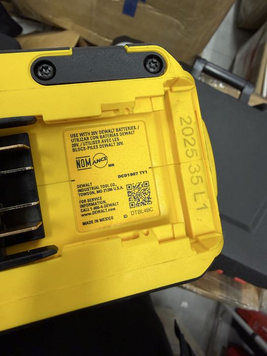 Безщітковий ударний дриль/шуруповерт Dewalt DCD1007 20v. USA
